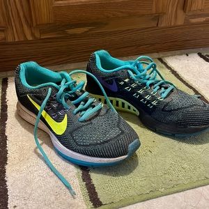 Womens Nike size 9